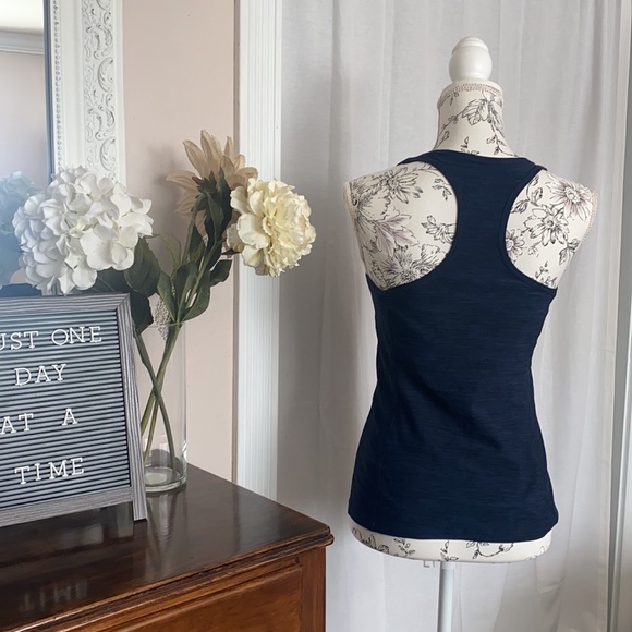 H&M Razor Back Sport Tank - Picture 3 of 4